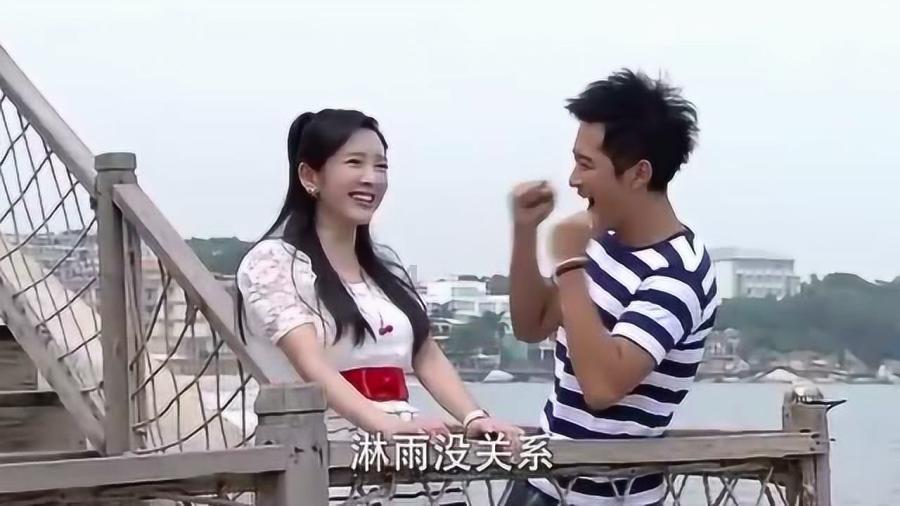 湖南省十四届人大二次会议开启首场“代表通道”
